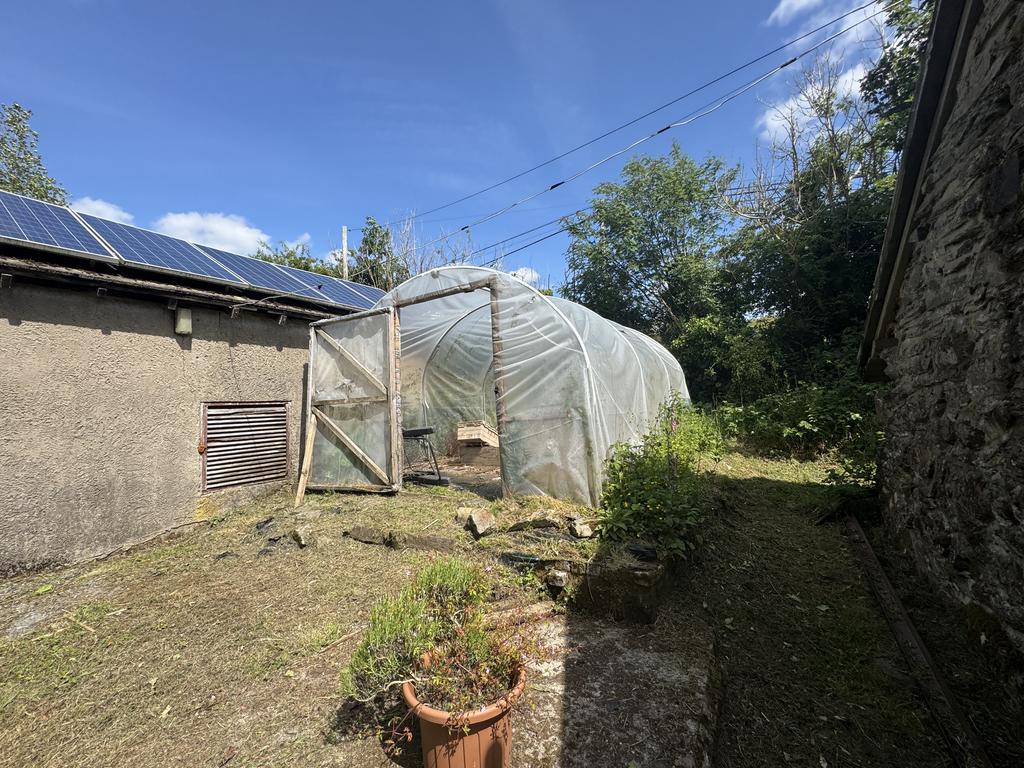 Poly tunnel 1