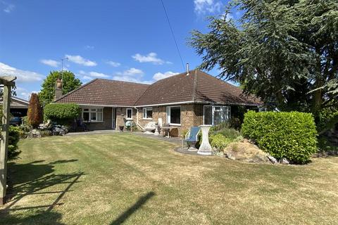 3 bedroom detached bungalow for sale, Main Road, Gilberdyke, Brough