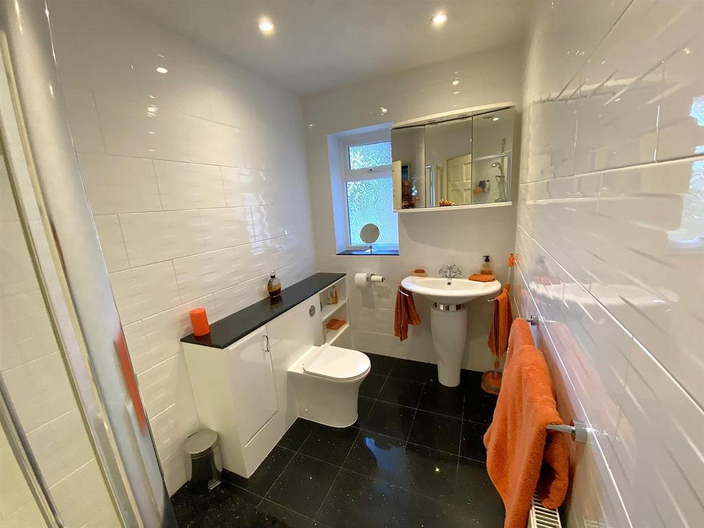 Shower Room.JPEG