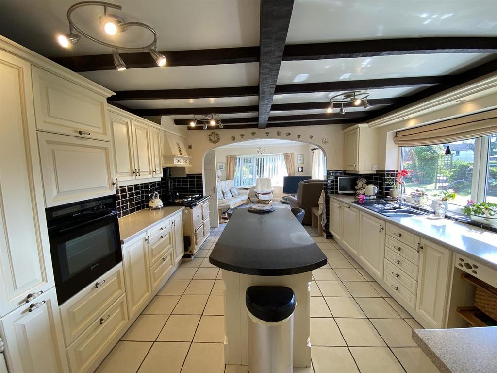 Kitchen 1.JPEG