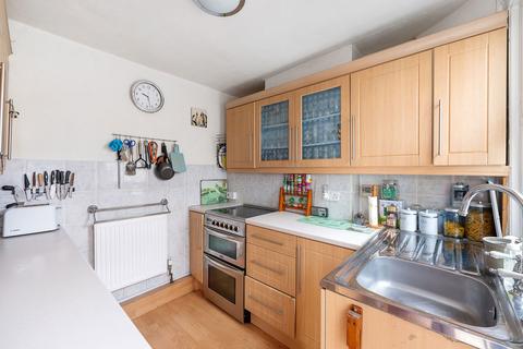 72 Dennett Road, Croydon, CR0 3JA
