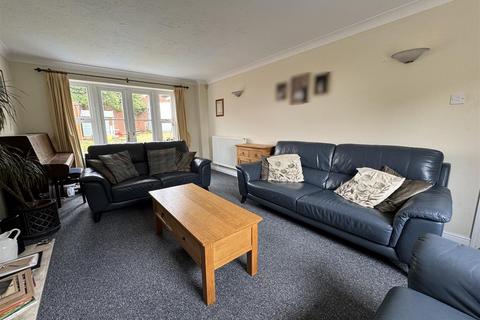 4 bedroom detached house for sale, Northbourne Road, Swindon SN25