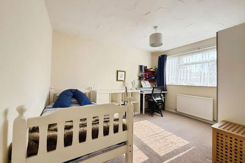 156 Hart Dyke Road, Swanley, BR8 7EE