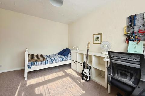 156 Hart Dyke Road, Swanley, BR8 7EE