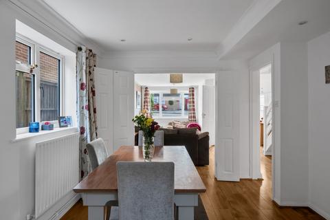 4 bedroom end of terrace house for sale, Broadheath Drive, Chislehurst BR7