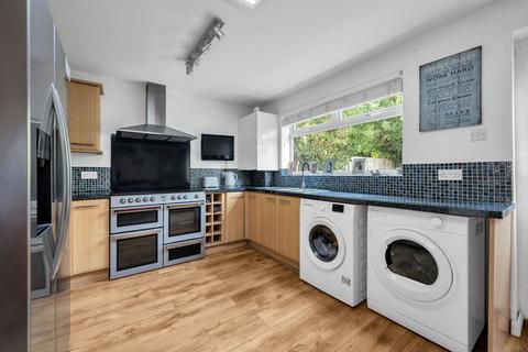35 Broadheath Drive, Chislehurst, BR7 6EU