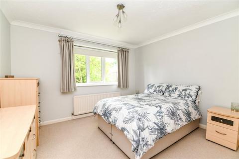 12 Badgers Copse, New Milton, BH25 5PE