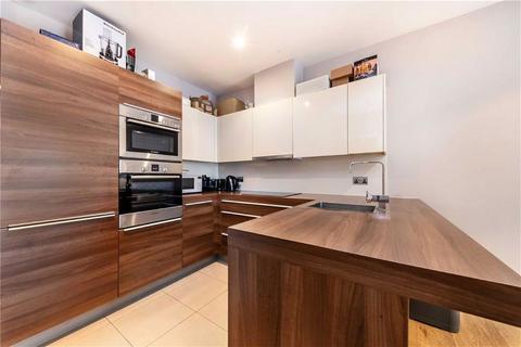2 bedroom flat for sale, Bromyard Avenue, London W3