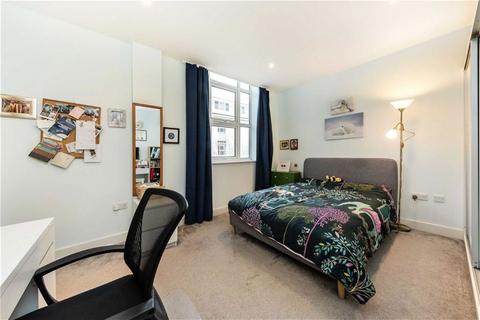 2 bedroom flat for sale, Bromyard Avenue, London W3