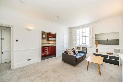 Studio to rent, Lowndes Street, London SW1X