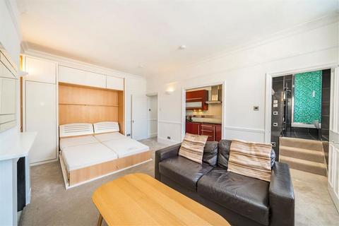 Studio to rent, Lowndes Street, London SW1X