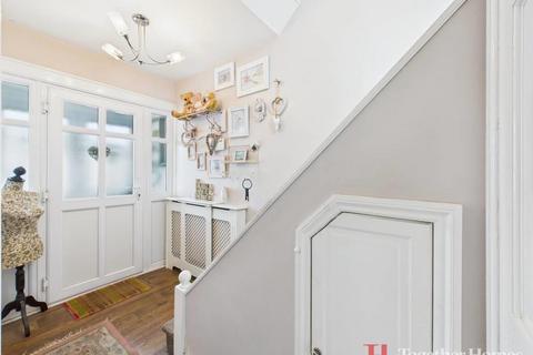 3 bedroom end of terrace house for sale, Havering Road, Romford