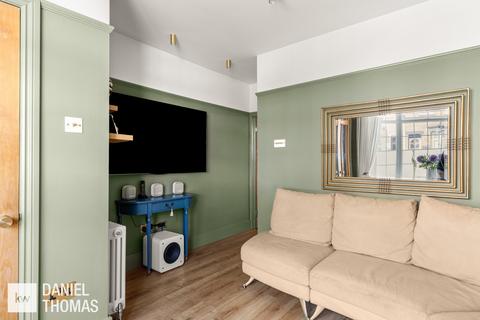 4 bedroom end of terrace house for sale, Rounton Road, Waltham Abbey, EN9