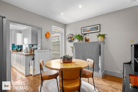 4 bedroom end of terrace house for sale, Rounton Road, Waltham Abbey, EN9