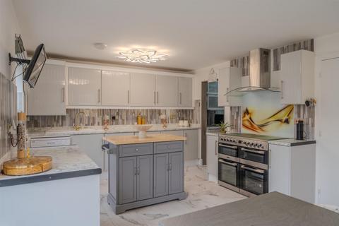 4 bedroom detached house for sale, Ffordd Tir Brychiad, Cwmbran NP44