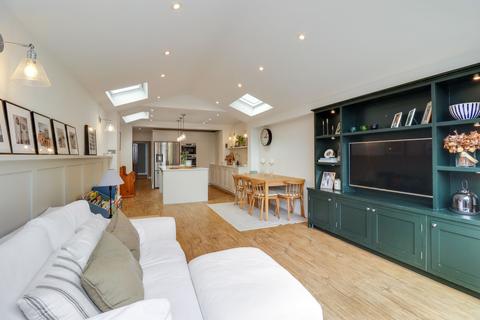 46 Summer Road, East Molesey, KT8 9LS