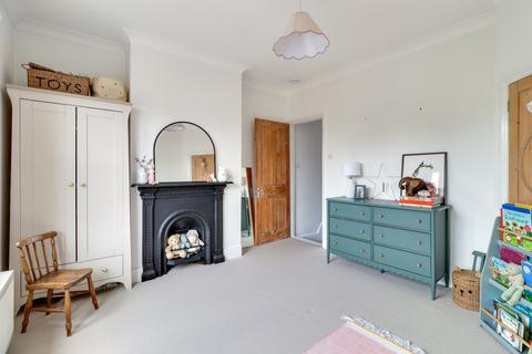 46 Summer Road, East Molesey, KT8 9LS