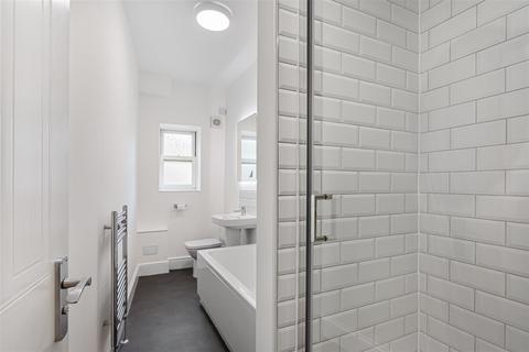 2 bedroom apartment to rent, Market Street, York