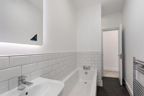 2 bedroom apartment to rent, Market Street, York
