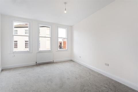 2 bedroom apartment to rent, Market Street, York
