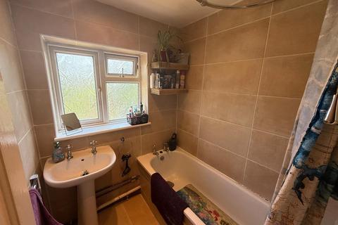 98 Beechfield Walk, Waltham Abbey, EN9 3AA