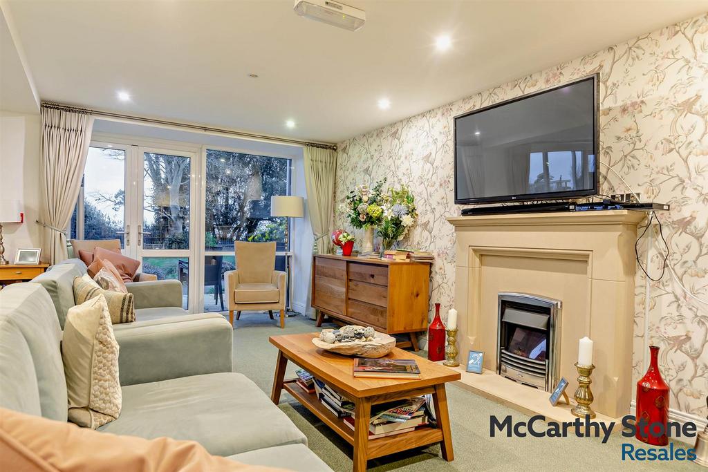 Homeowners Lounge