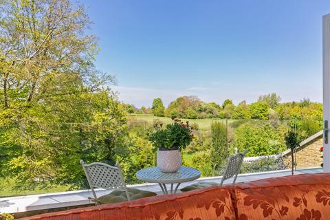 4 Connaught Square, Winchester, SO22 5QQ