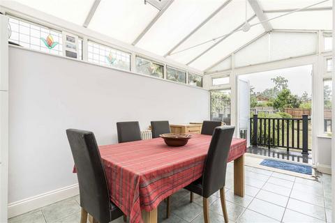 4 bedroom semi-detached house for sale, Exford Gardens, London SE12