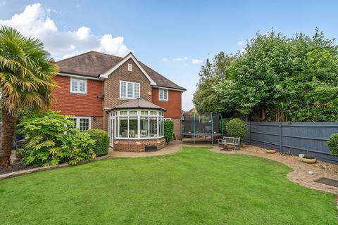 17 Cayton Road, Coulsdon, CR5 1LT