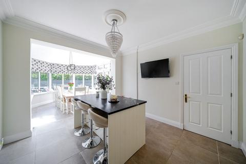 17 Cayton Road, Coulsdon, CR5 1LT