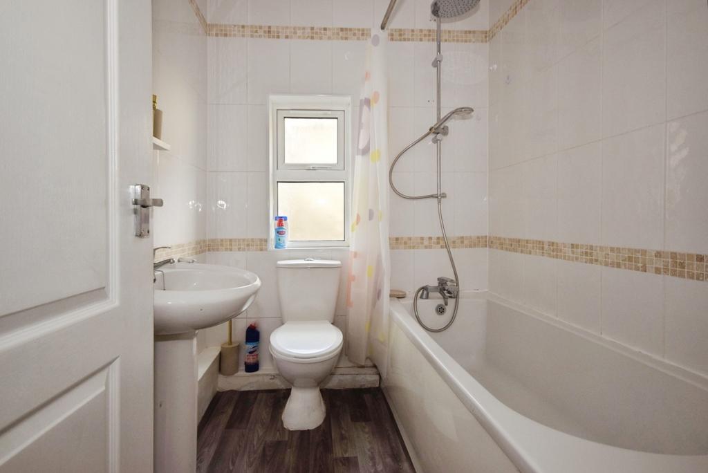 23699fe1-bathroom