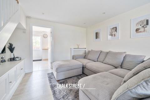 2 Ward Gardens, Harold Wood, Romford, RM3 0WX