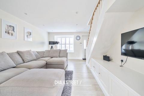 2 Ward Gardens, Harold Wood, Romford, RM3 0WX