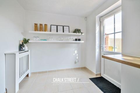 2 Ward Gardens, Harold Wood, Romford, RM3 0WX