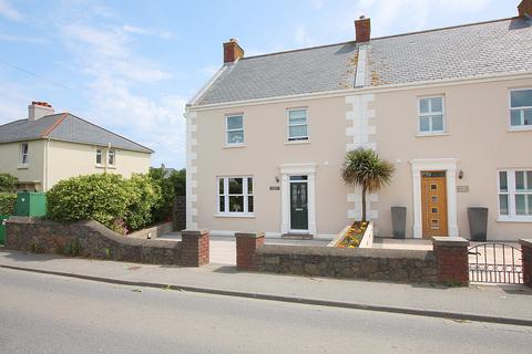 3 bedroom property for sale, La Route Du Picquerel, Vale, Guernsey, GY6