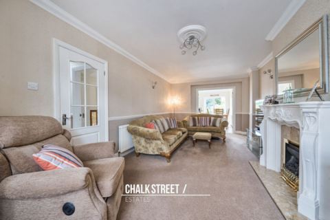 113 Warren Drive, Hornchurch, RM12 4QU