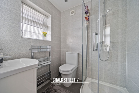 113 Warren Drive, Hornchurch, RM12 4QU