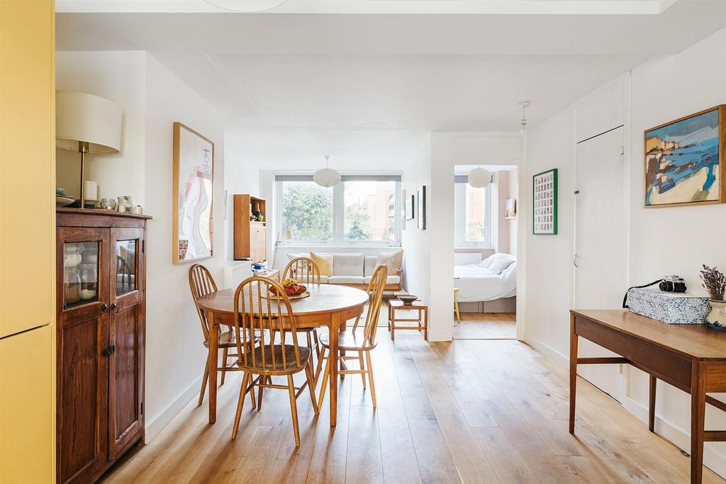 Shellness Road, Hackney 3 bed maisonette - £525,000
