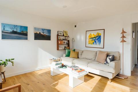 19 Shellness Road, London, E5 8JU
