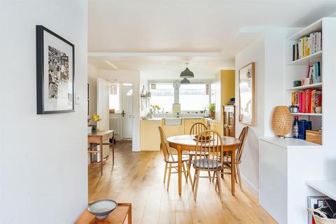 19 Shellness Road, London, E5 8JU