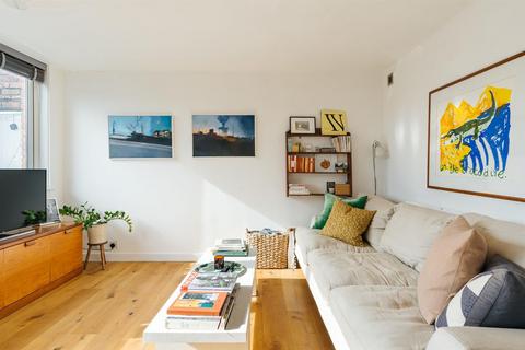 19 Shellness Road, London, E5 8JU