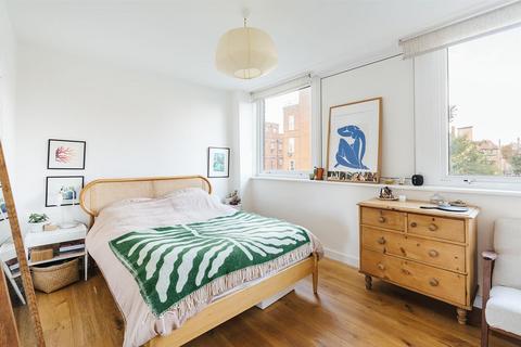 19 Shellness Road, London, E5 8JU