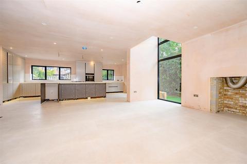 undefined, Devereux Drive, Watford
