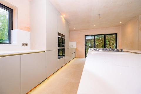 undefined, Devereux Drive, Watford
