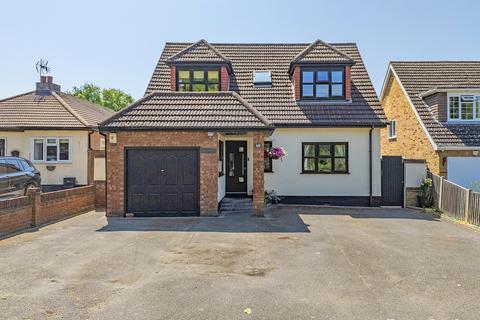 4 bedroom detached house for sale, Castledon Road, Wickford, SS12