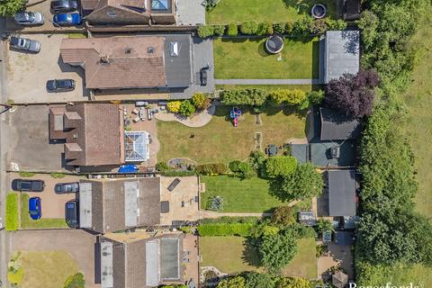 4 bedroom detached house for sale, Castledon Road, Wickford, SS12