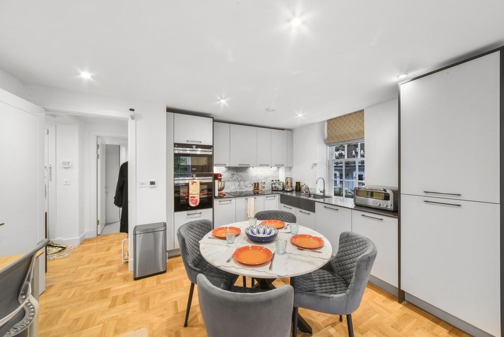 Garland Court