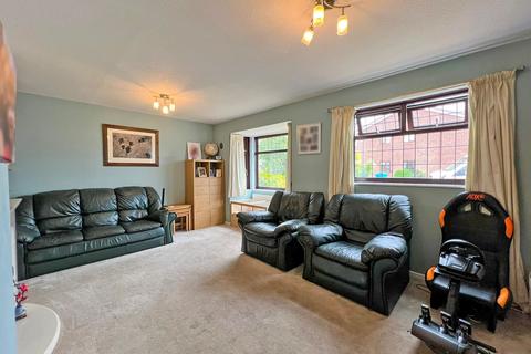 10 Furnace Close, Wombourne, Wolverhampton, WV5 0PB
