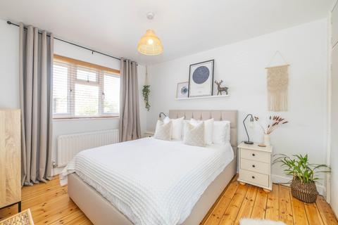 5 Crown Gardens, Canterbury, CT2 8LQ