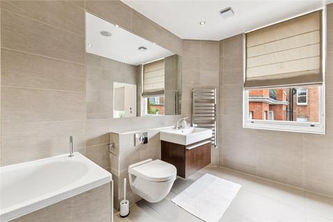 3 bedroom flat for sale, Draycott Place, London, SW3